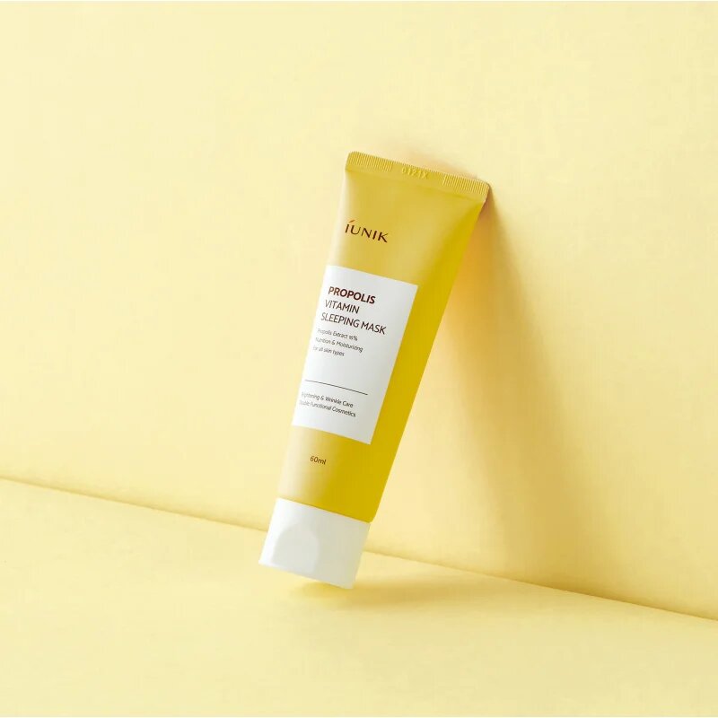 iUnik Propolis Vitamin нощна маска за възстановяване на кожата с мултивитаминен комплекс 60 мл.