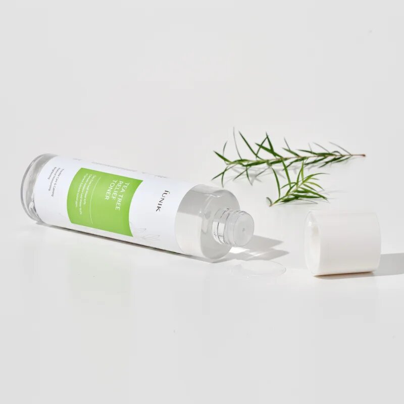 iUnik Tea Tree успокояващ тоник за чувствителна кожа склонна към акне 200 мл.