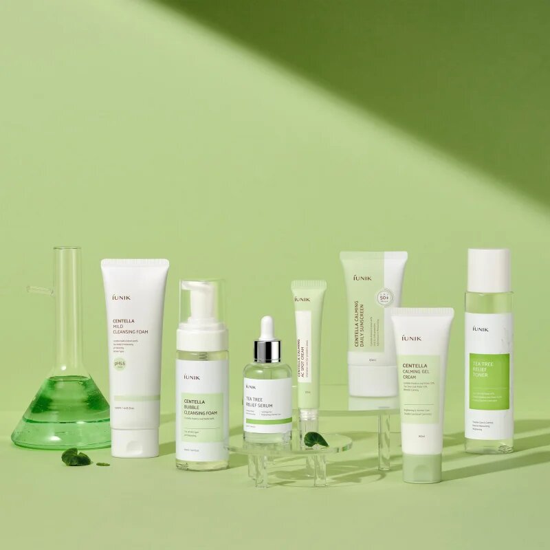 iUnik Tea Tree успокояващ тоник за чувствителна кожа склонна към акне 200 мл.