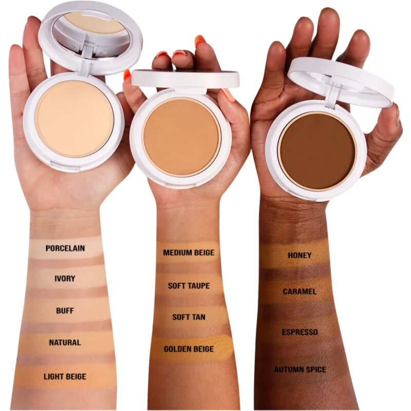 J.Cat Beauty Aquasurance компактна пудра за средно до пълно покритие цвят 100 Porcelain 9 гр.