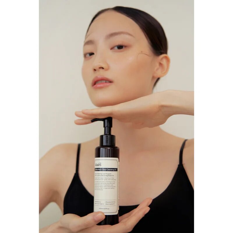 Klairs Gentle Black Deep Cleansing Oil дълбоко почистващо олио за мазна кожа 150 мл.