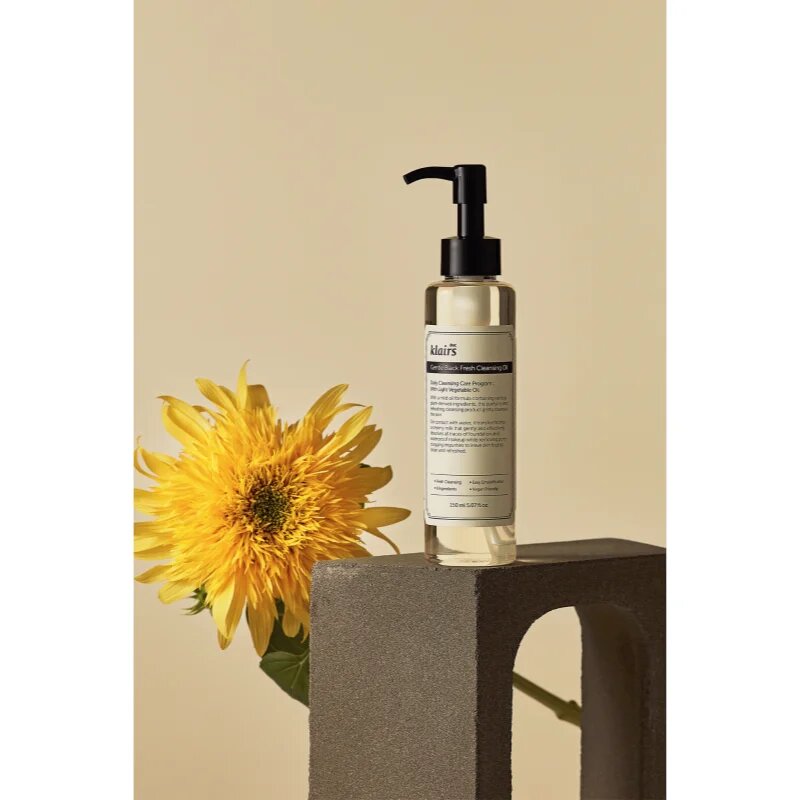 Klairs Gentle Black Fresh Cleansing Oil нежно почистващо олио за мазна кожа 150 мл.