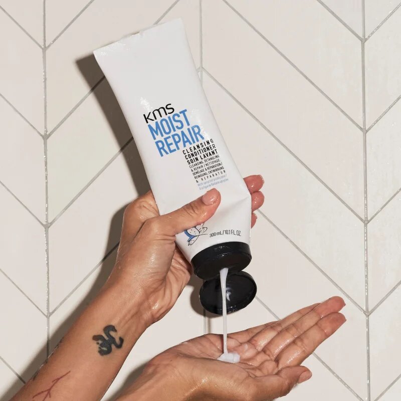 KMS Moist Repair Cleansing Conditioner почистващ балсам с хидратиращ ефект 275 мл.
