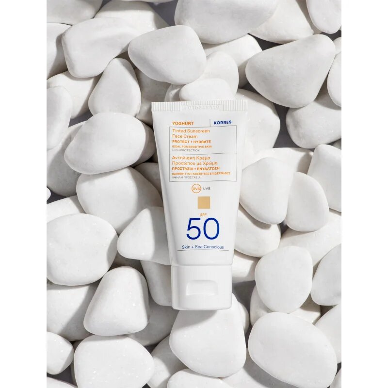 Korres Yoghurt Tinted Sunscreen тониращи слънцезащитни продукти SPF 50 50 мл.