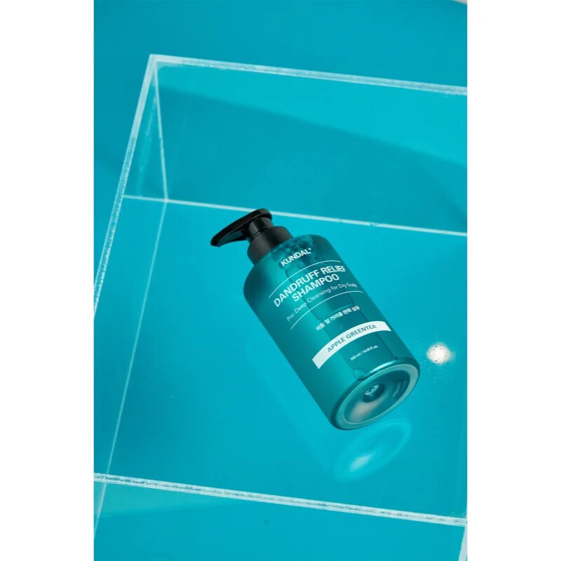KUNDAL Dandruff Relief Shampoo Apple Green Tea шампоан против пърхот и сърбеж за суха кожа 500 мл.