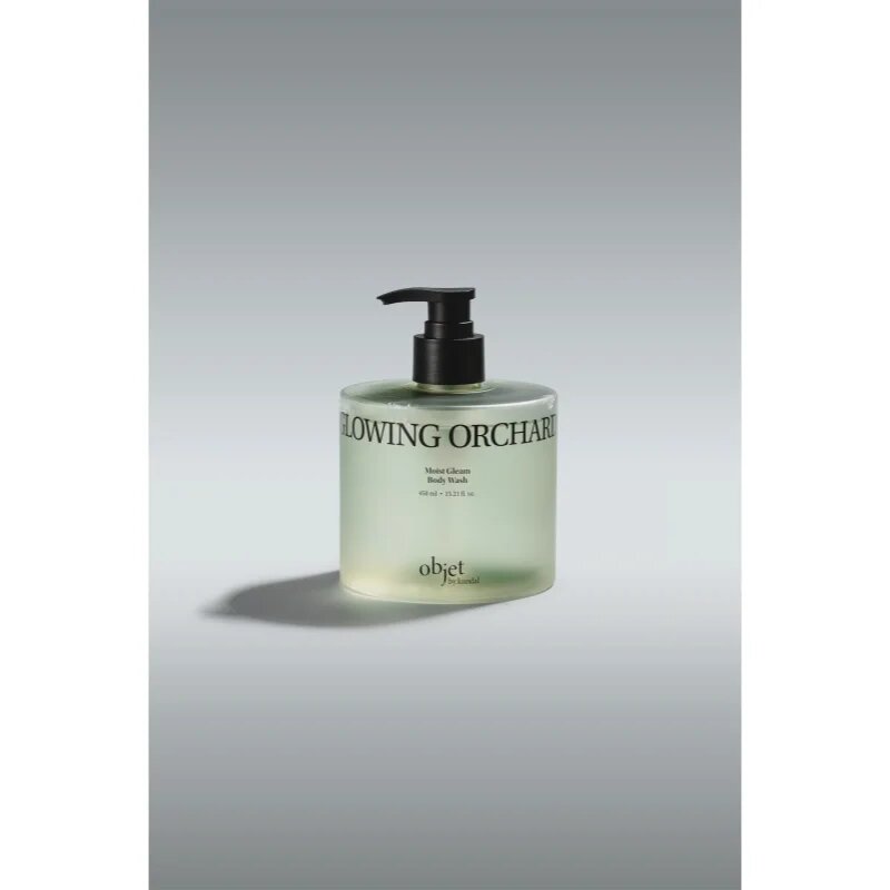 KUNDAL Objet Moist Gleam Body Wash парфюмиран душ гел за интензивна хидратация с аромат Glowing Orchard 450 мл.
