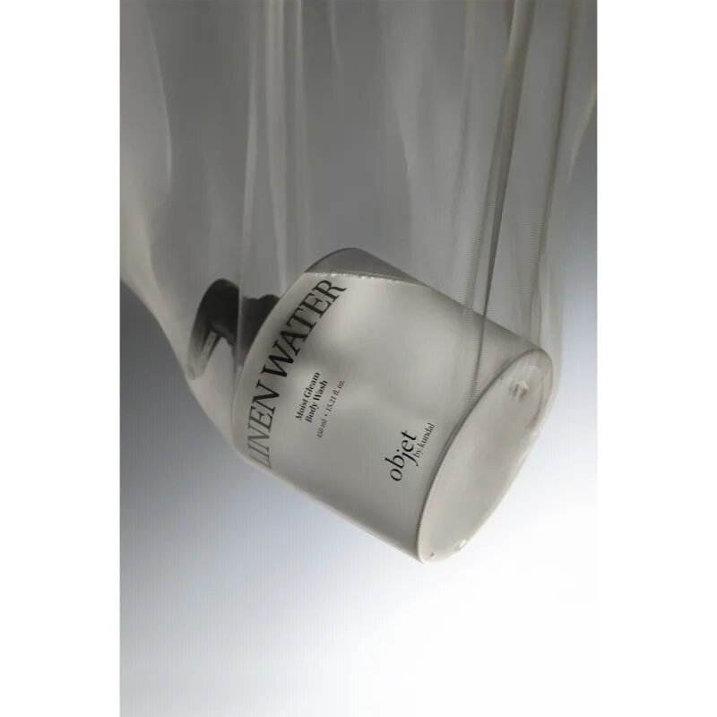KUNDAL Objet Moist Gleam Body Wash парфюмиран душ гел за интензивна хидратация с аромат Linen Water 450 мл.