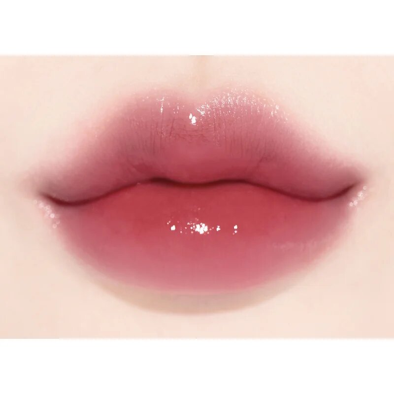 Laka Fruity Glam Tint дълготраен гланц за устни с хидратиращ ефект цвят 111 Mellow 4.5 гр.