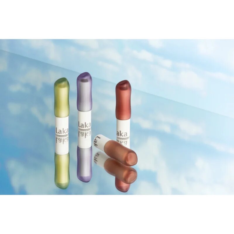 Laka Soul Vegan Lip Balm балсам за устни за хидратация и блясък цвят Berry 3.9 гр.
