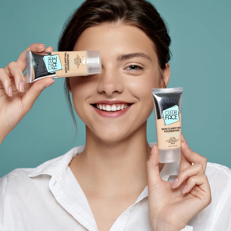 LAMEL OhMy Clear Face високо покривен фон дьо тен за проблемна и мазна кожа цвят 401 40 мл.