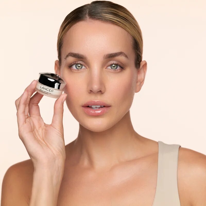 LANCER GRAVITY DEFYING Eye Cream стягащ околоочен крем с лифтинг ефект 15 мл.