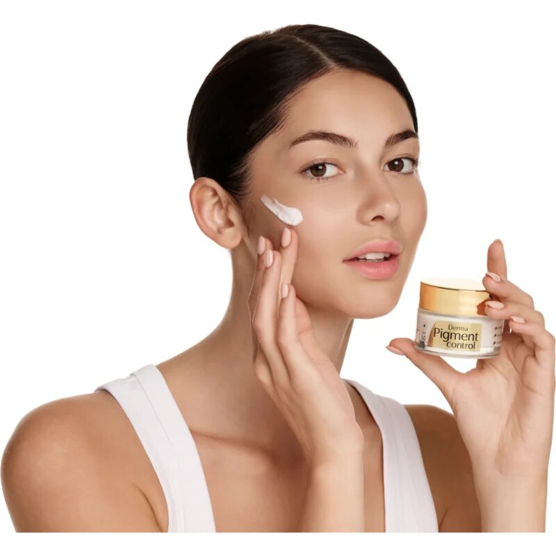 Lirene Derma Pigment Control Cream SPF 50 озаряващ хидратиращ крем против пигментни петна SPF 50 50 мл.