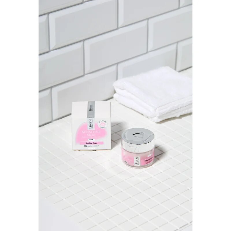 Lirene Sensitive skin подхранващ крем за чувствителна кожа на лицето 50 мл.