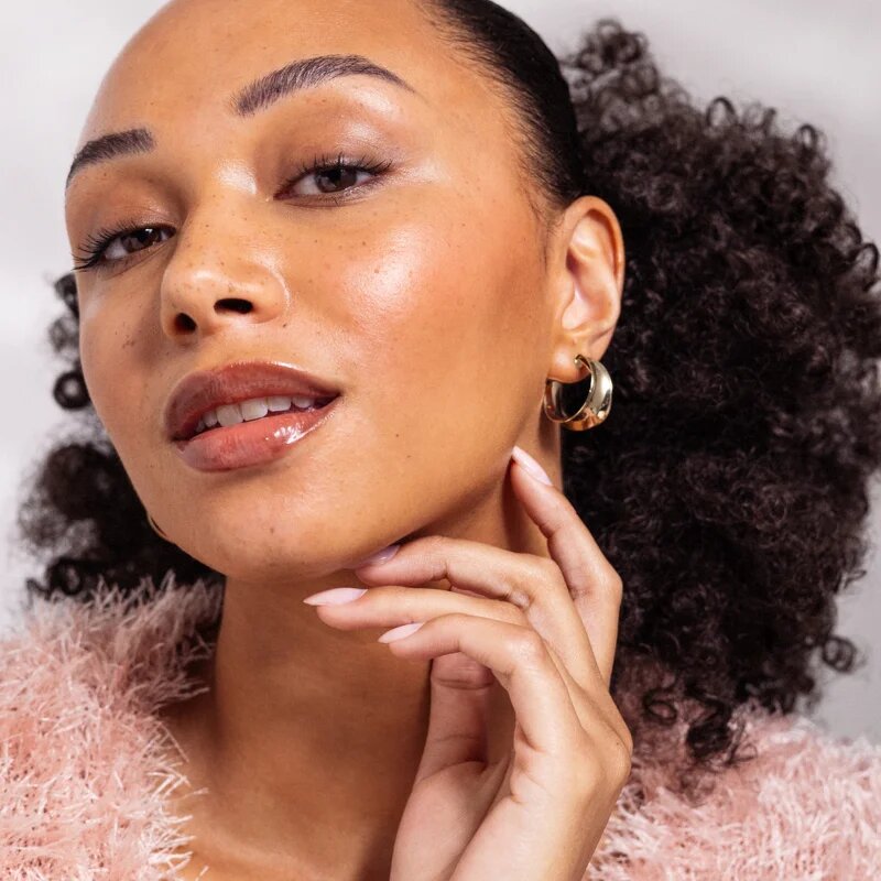Lumene Lip Glow Oil Balm балсам за устни с олио цвят 4 Honey 10 мл.