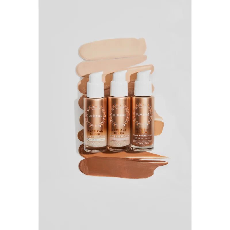 Lumene Natural Glow озаряващ фон дьо тен за естествен вид SPF 20 цвят 4 Tan (Neutral) 30 мл.