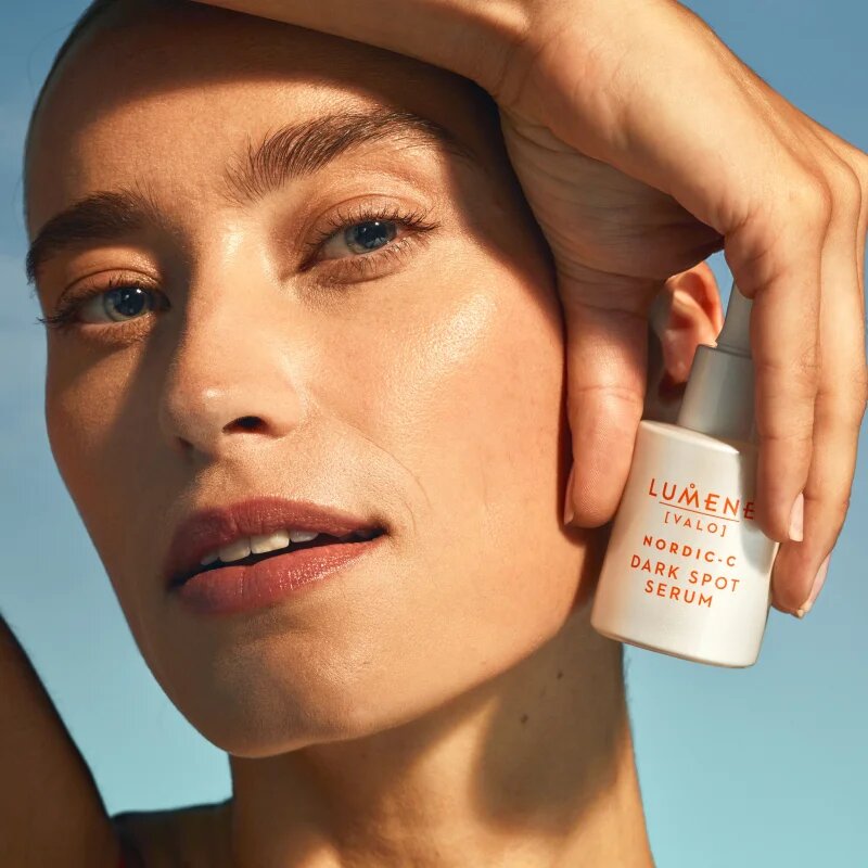 Lumene Nordic-C [VALO] Dark Spot Serum озаряващ серум с витамин С против пигментни петна 30 мл.