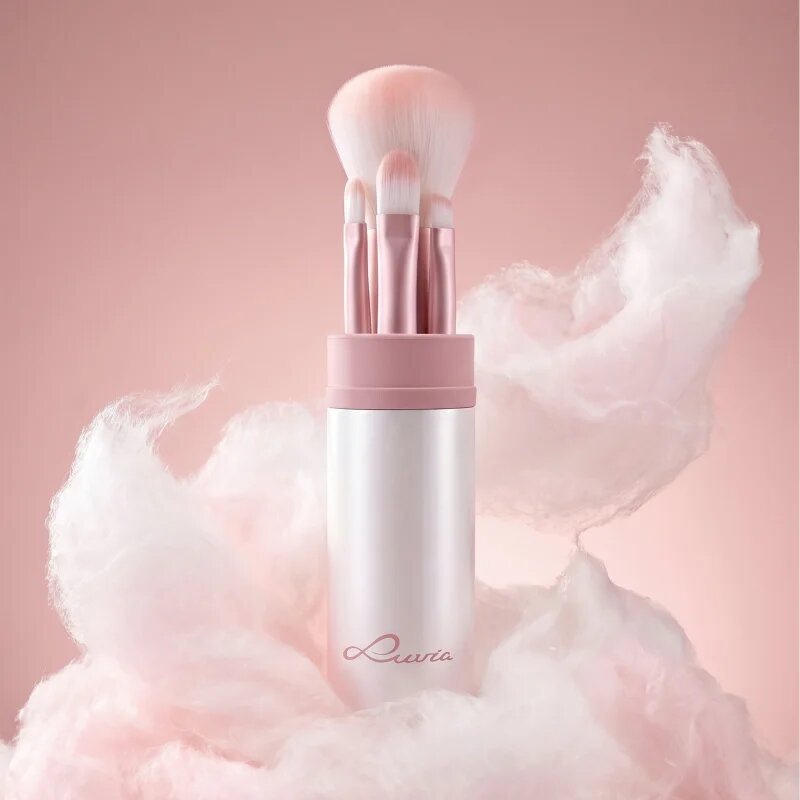Luvia Cosmetics Travel Set комплкет четки с калъф на път Candy