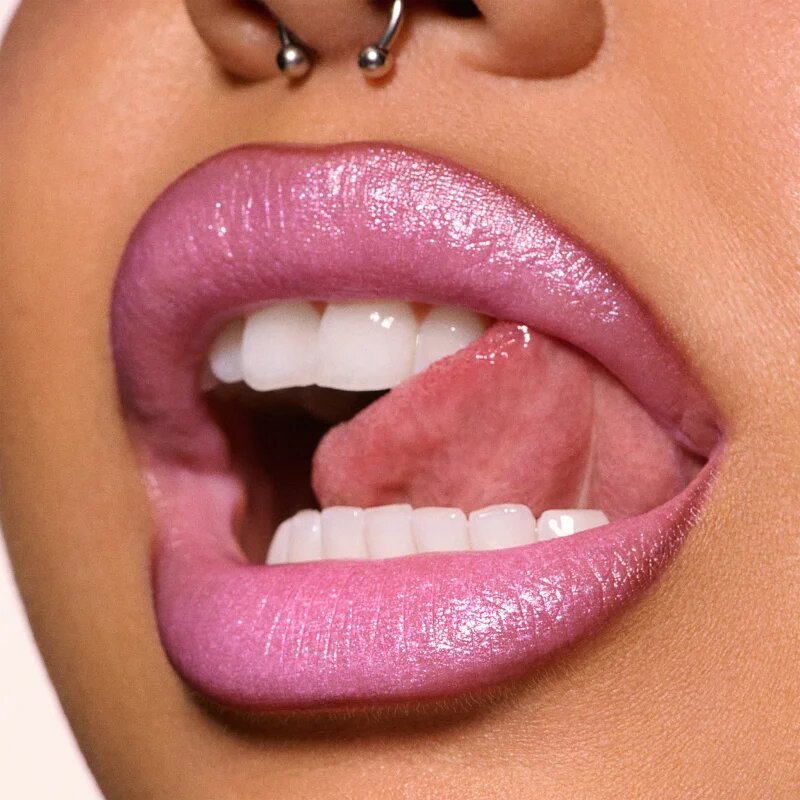MAC Cosmetics Dazzlelips Crayon блестящо червило с молив цвят Spaced Out 1.5 гр.