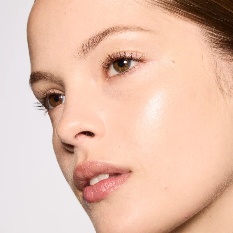 MAC Cosmetics Glow Play Bouncy Highlighter озарител цвят Sky Kissed 7.5 гр.