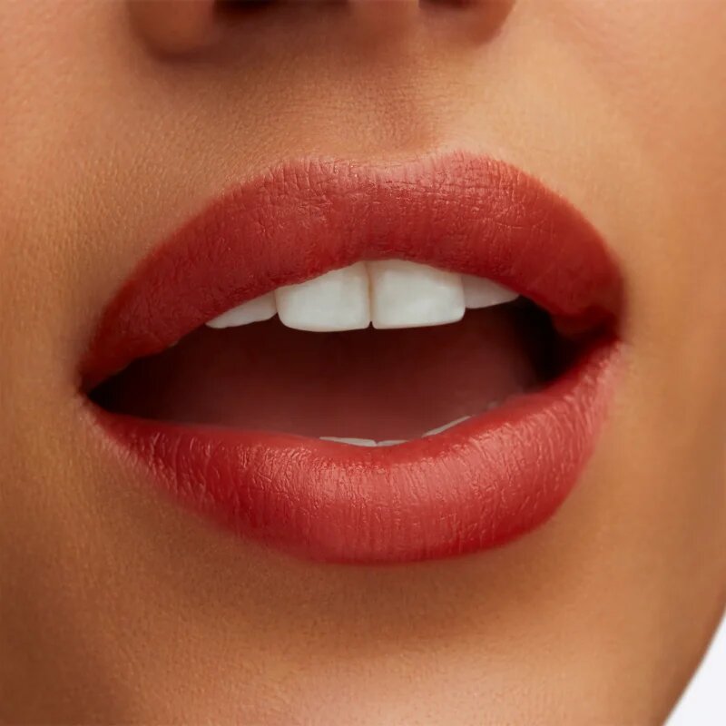 MAC Cosmetics Lustreglass Sheer-Shine Lipstick бляскаво червило цвят Local Celeb 3.5 гр.