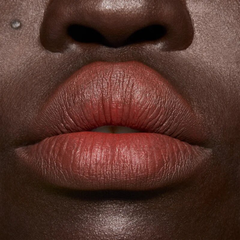 MAC Cosmetics Powder Kiss Hazy Matte матиращо червило цвят Devoted To Chili 3.5 гр.