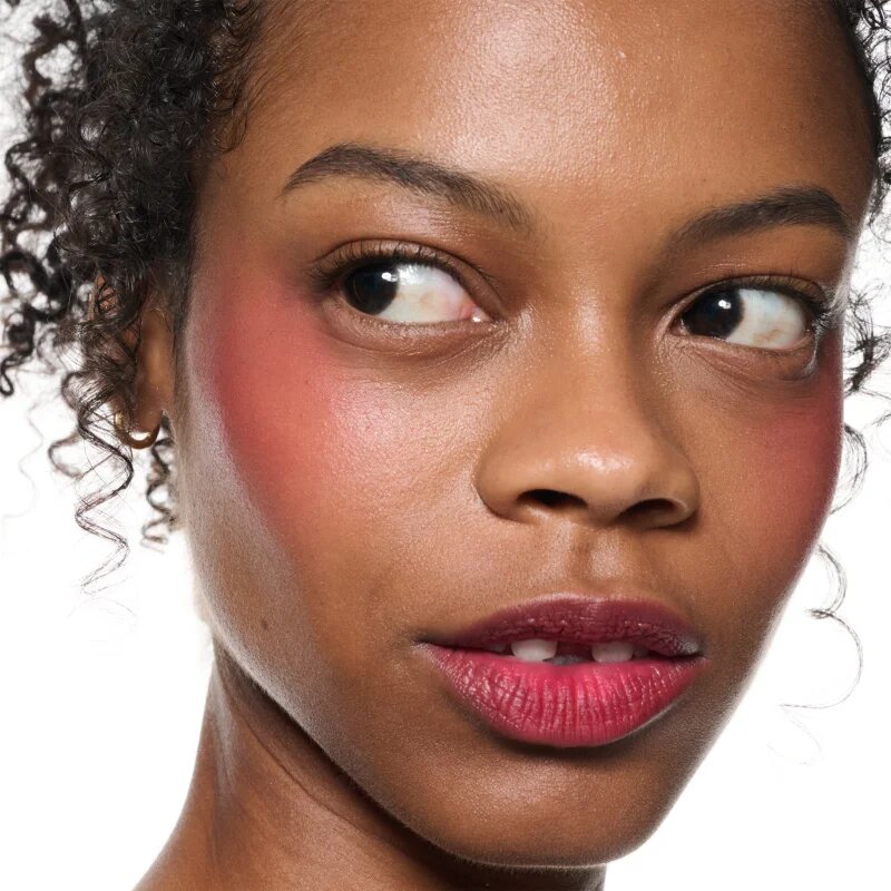 MAC Cosmetics Powder Kiss Lip + Cheek Mousse мултифункционален грим за устни и скули цвят M·A·CSmash 5 мл.