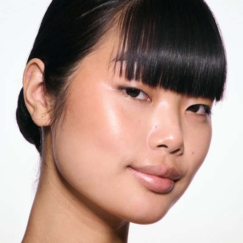MAC Cosmetics Skinfinish Lightstruck течен хайлайтър цвят Cherry Chrome 15 мл.