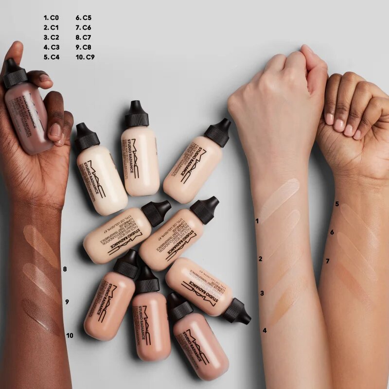MAC Cosmetics Studio Radiance Face and Body Radiant Sheer Foundation лек фон дьо тен за лице и тяло цвят C4 50 мл.