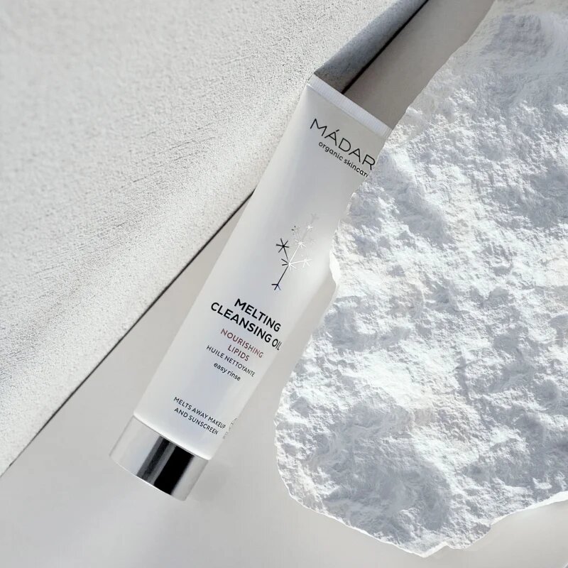 Mádara MÁDARA Mealting Cleansing Oil балсам за почистване и премахване на грим 100 мл.