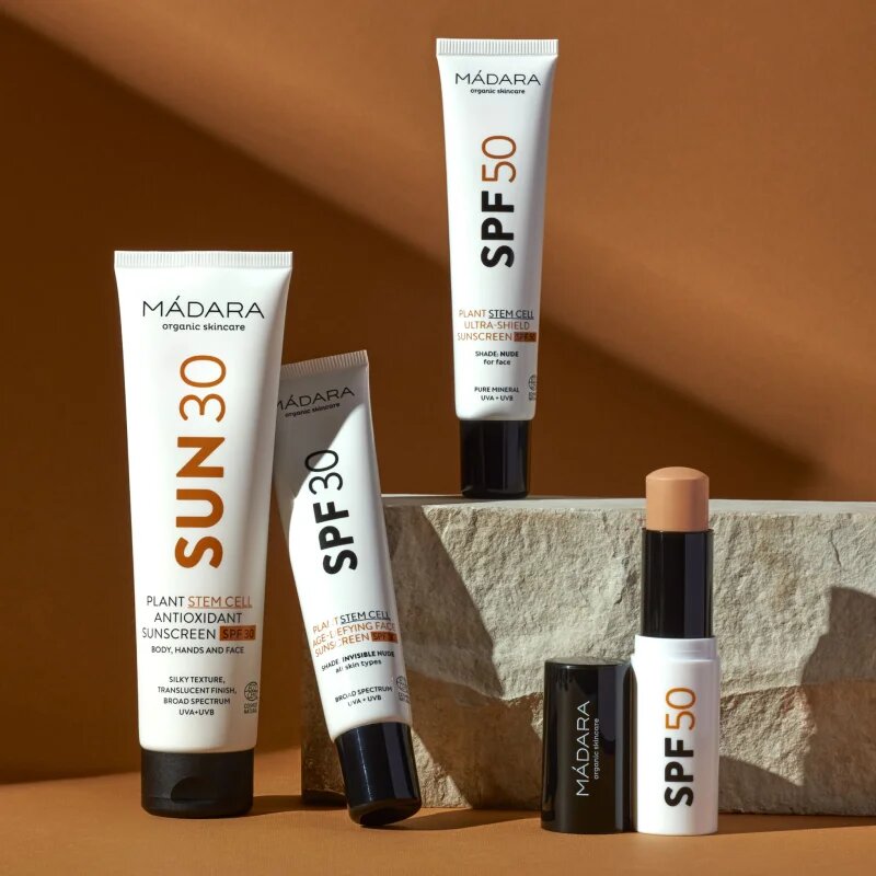 Mádara MÁDARA SPF30 Age-Defying защитна тонирана течност за лице 40 мл.