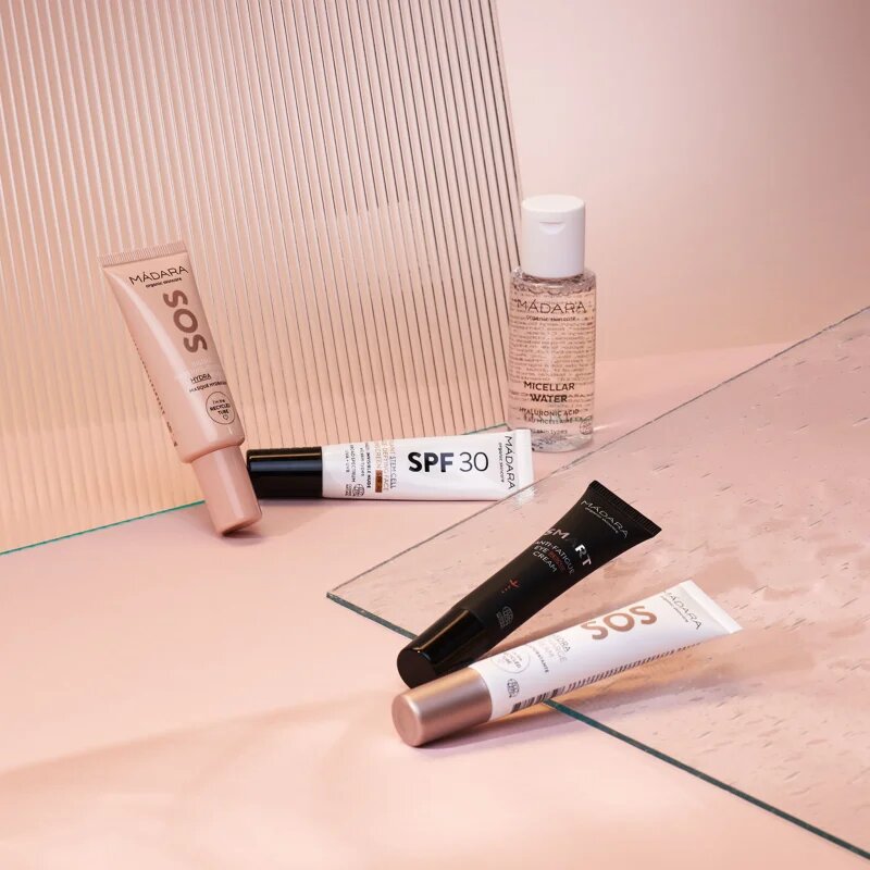 Mádara MÁDARA WHEREVER Travel Set 5-In-1 комплект за пътуване за перфектна кожа