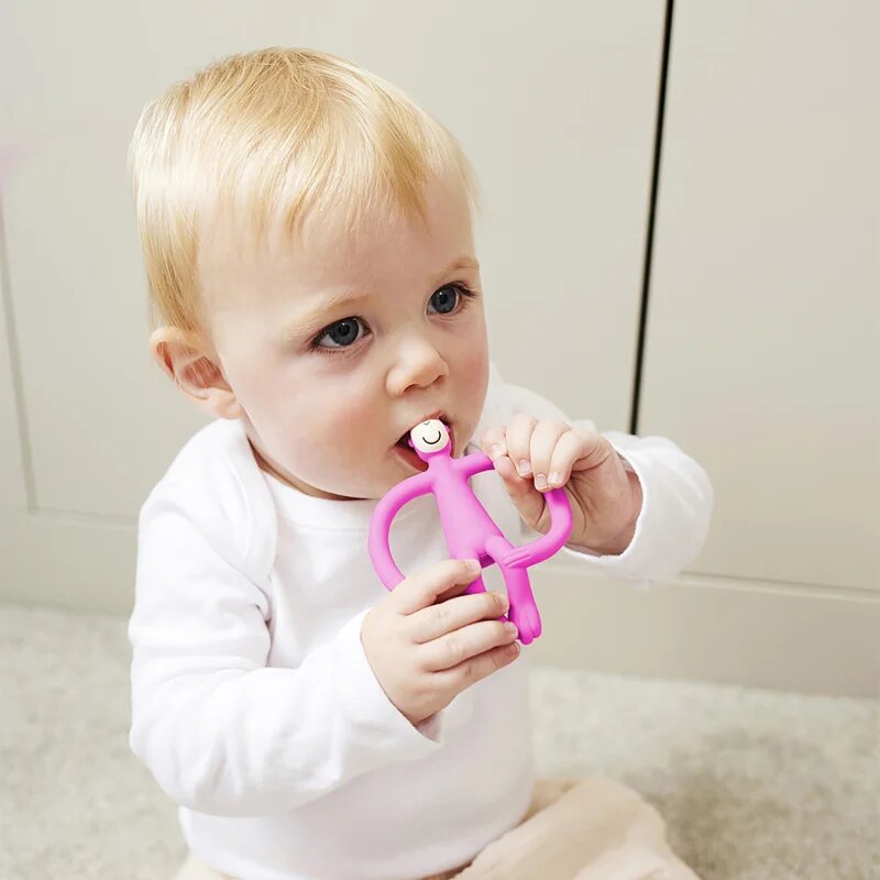Matchstick Monkey Teething Toy and Gel Applicator гризалка с четка 2 в 1 Pink 1 бр.