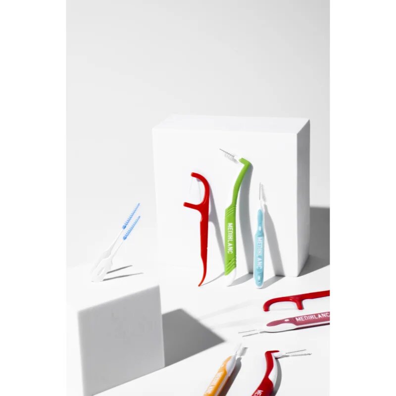 MEDIBLANC Interdental Pick-brush междузъбна четка 05 mm Red 6 бр.