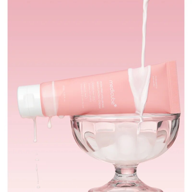 Medicube PDRN Pink Hyaluronic Moisturizing Cream интензивен хидратиращ гел със стягащ ефект 50 мл.