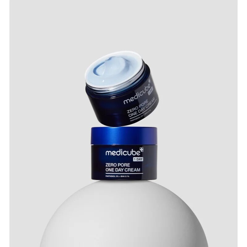 Medicube Zero Pore One Day Cream лек хидратиращ крем за стягане на порите 50 мл.