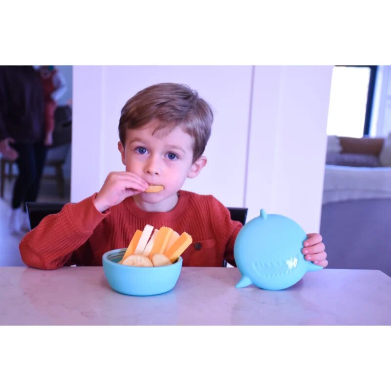 Melii Silicone Bowl with Lid кутия за закуска Shark 350 мл.