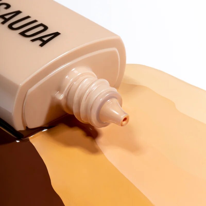 Mesauda The Skin озаряващ хидратиращ фон дьо тен SPF 15 цвят W80 30 мл.