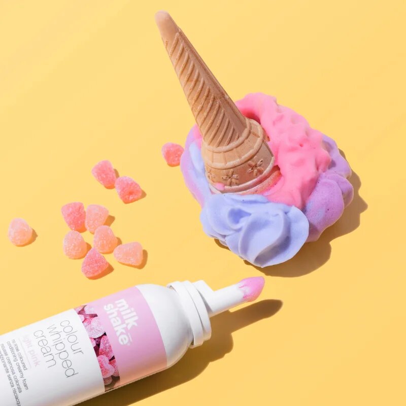 milk_shake® Colour Whipped Cream тонираща пяна за всички видове коса Light Pink 100 мл.