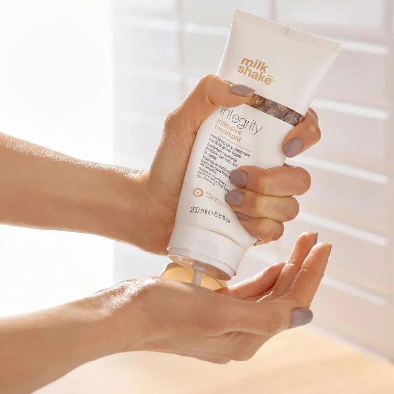 milk_shake® Integrity Set with Treatment комплект за увредена коса