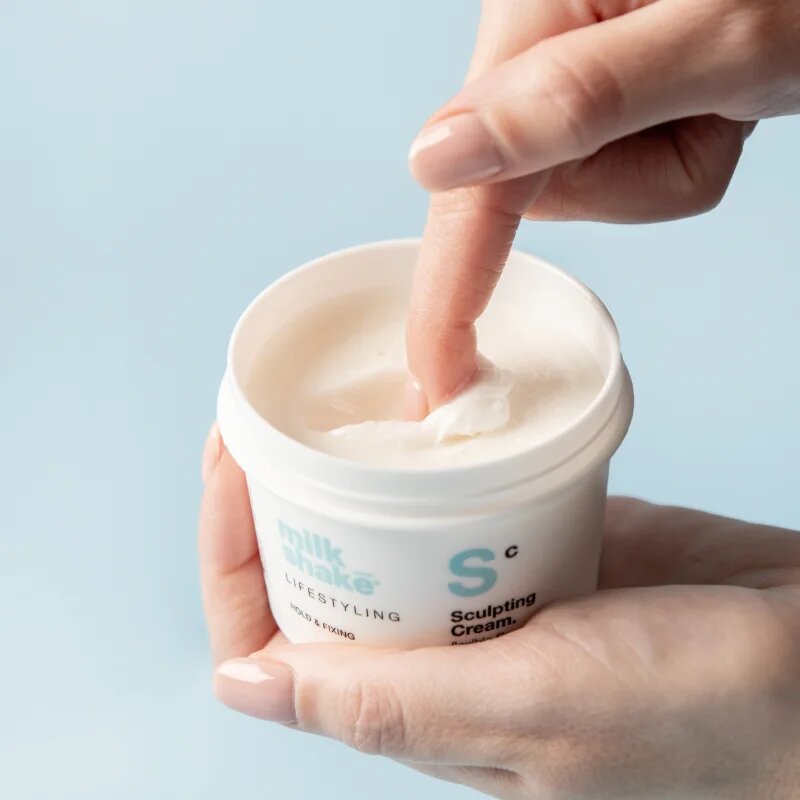 milk_shake® Lifestyling Sculpting Cream оформяща паста За коса 90 мл.