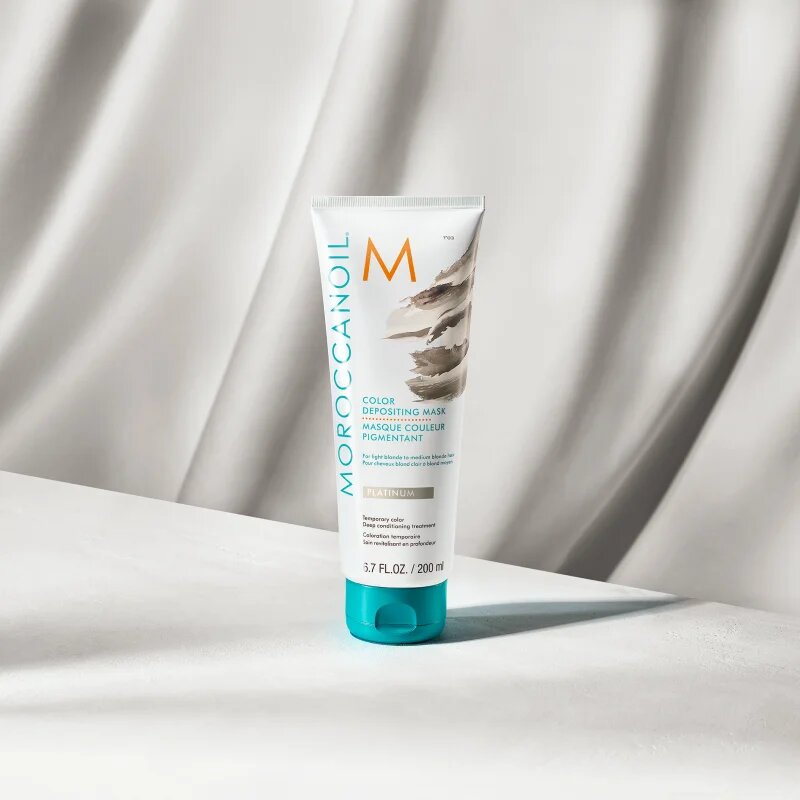 Moroccanoil Color Depositing нежна подхранваща маска без перманентни цветови пигменти Platinum 200 мл.