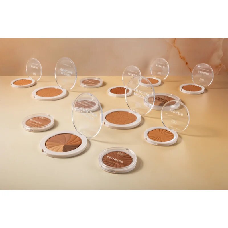 MUA Makeup Academy Bronzed Perfection бронзант с матиращ ефект цвят Sunset Tan 15 гр.
