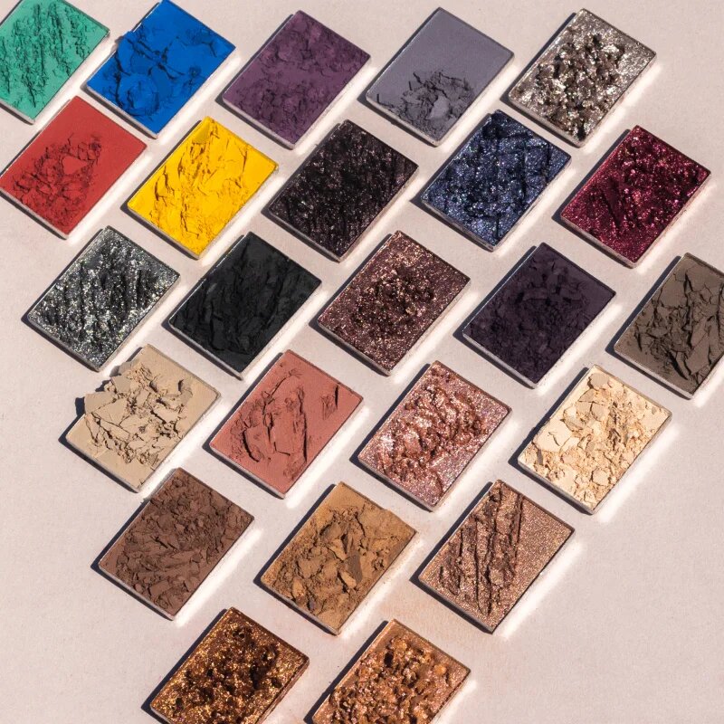 MUA Makeup Academy Eyeshadow Collection 15 Shade Palette палитра сенки за очи цвят Soft Nudes 12 гр.