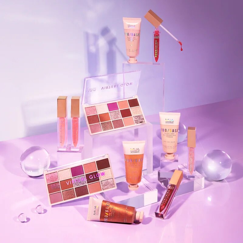 MUA Makeup Academy Virtual Glow подхранващ блясък за устни за лъскавина и блясък цвят Cyber 6.5 мл.