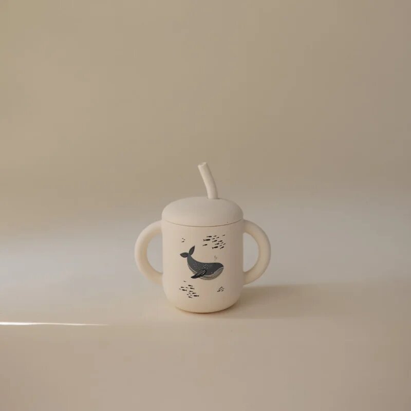 Mushie Silicone Training Cup Whales чаша със сламка 1 бр.