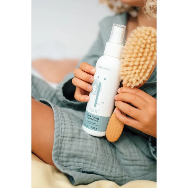 Naif Baby & Kids Hair Lotion подхранващ балсам без отмиване за по-лесно разресване на косата 150 мл.