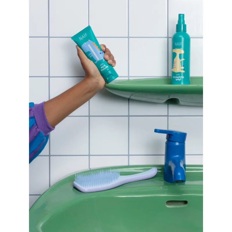 Naif Kids Detangling Spray спрей за коса за по-лесно разресване на косата за деца 200 мл.