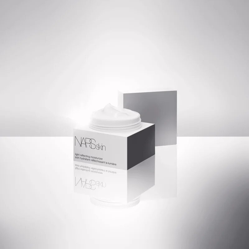 Nars Skin Light Reflecting Moisturizer хидратиращ и озаряващ крем за лице 50 мл.