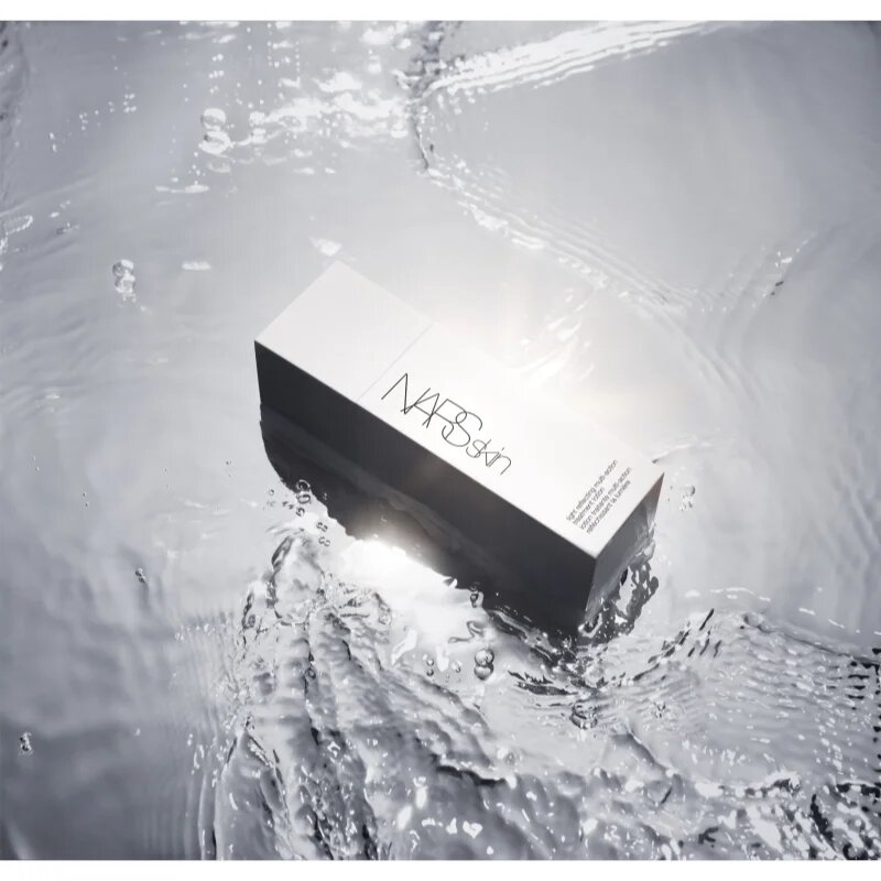 Nars Skin Light Reflecting Treatment oсвежаваща грижа 200 мл.