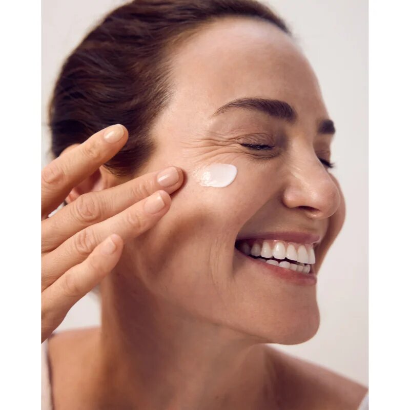 Nivea Hyaluron Cellular Filler попълващ дневен крем SPF 30 50 мл.